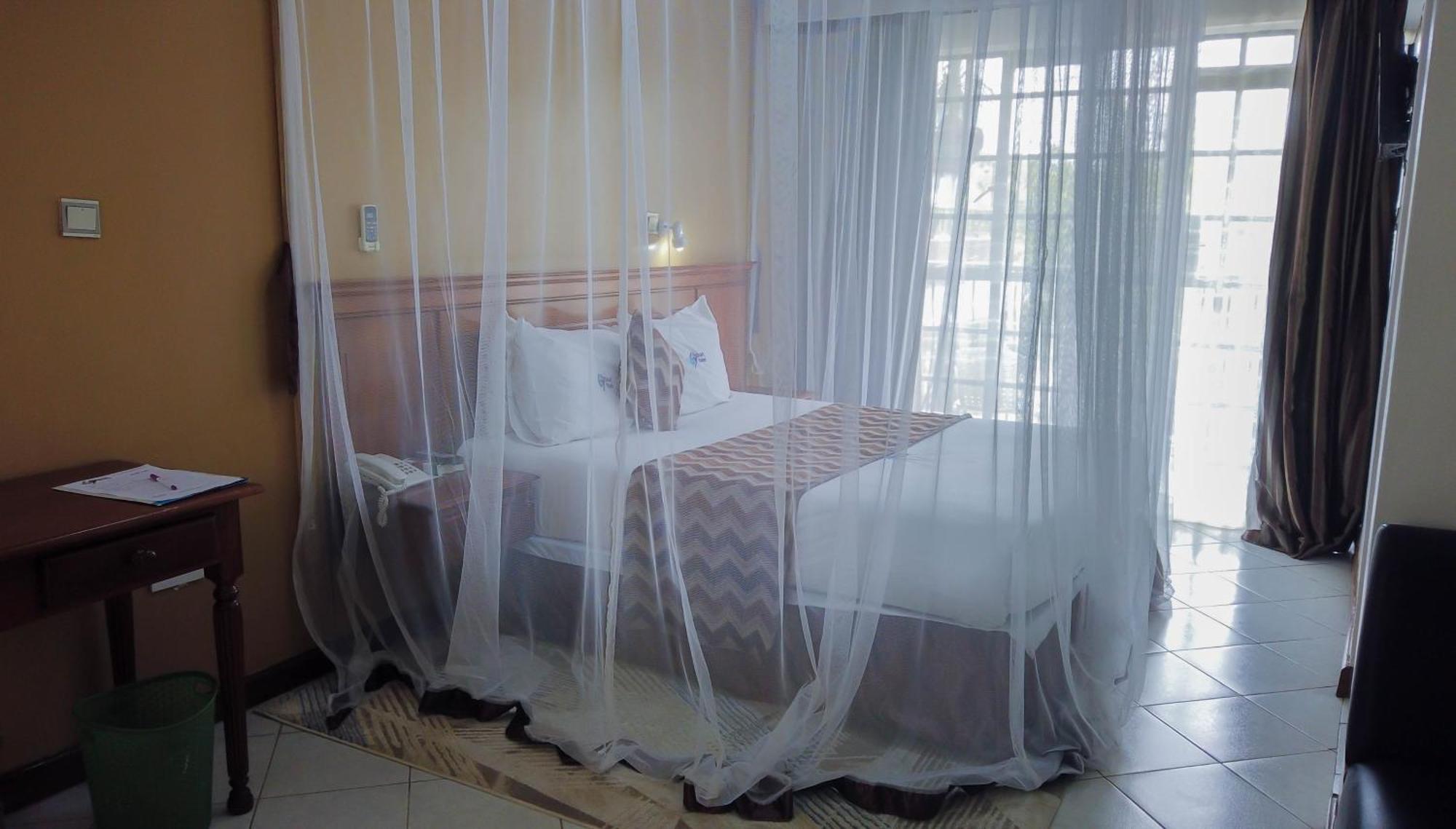 67 Airport Hotel Nairobi Mlolongo Extérieur photo