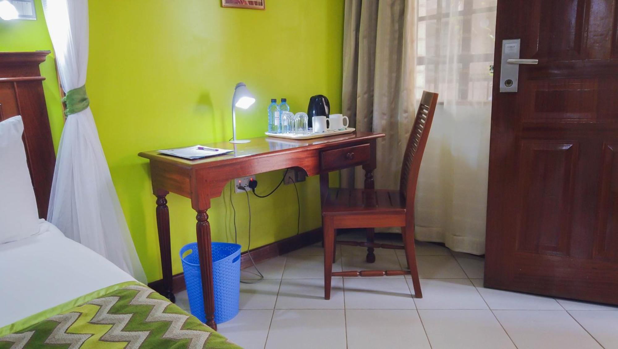 67 Airport Hotel Nairobi Mlolongo Extérieur photo